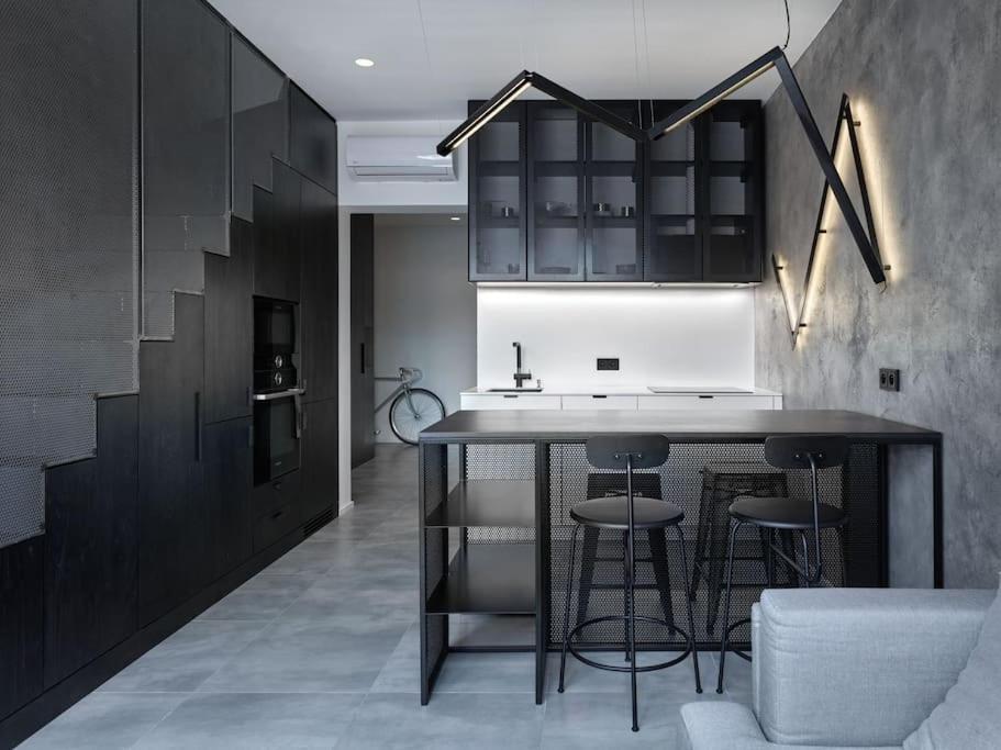 Rooftop Penthouse With Terrace, Prime Location Praga Exterior foto